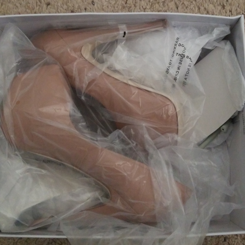 Heels - Picture 2 of 2